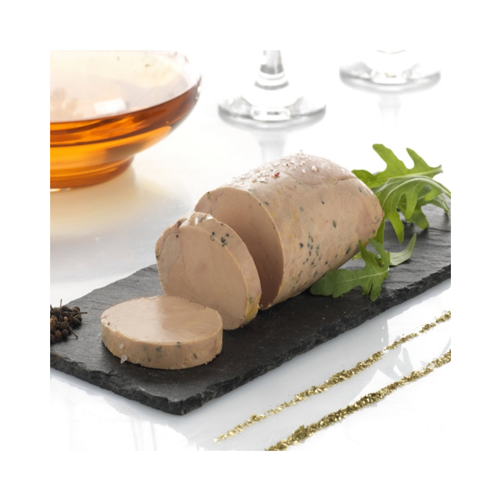 Le Foie Gras de Canard Entier du Périgord en Habit de Truffes Noires du Périgord (10% de Brisures de Truffes Noires) Le Foie Gras de Canard Entier du Périgord en Habit de Truffes Noires du Périgord (10% de Brisures de Truffes Noires)