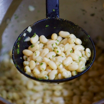 Les Haricots Blancs Lingots Cuisinés à la Graisse de Canard