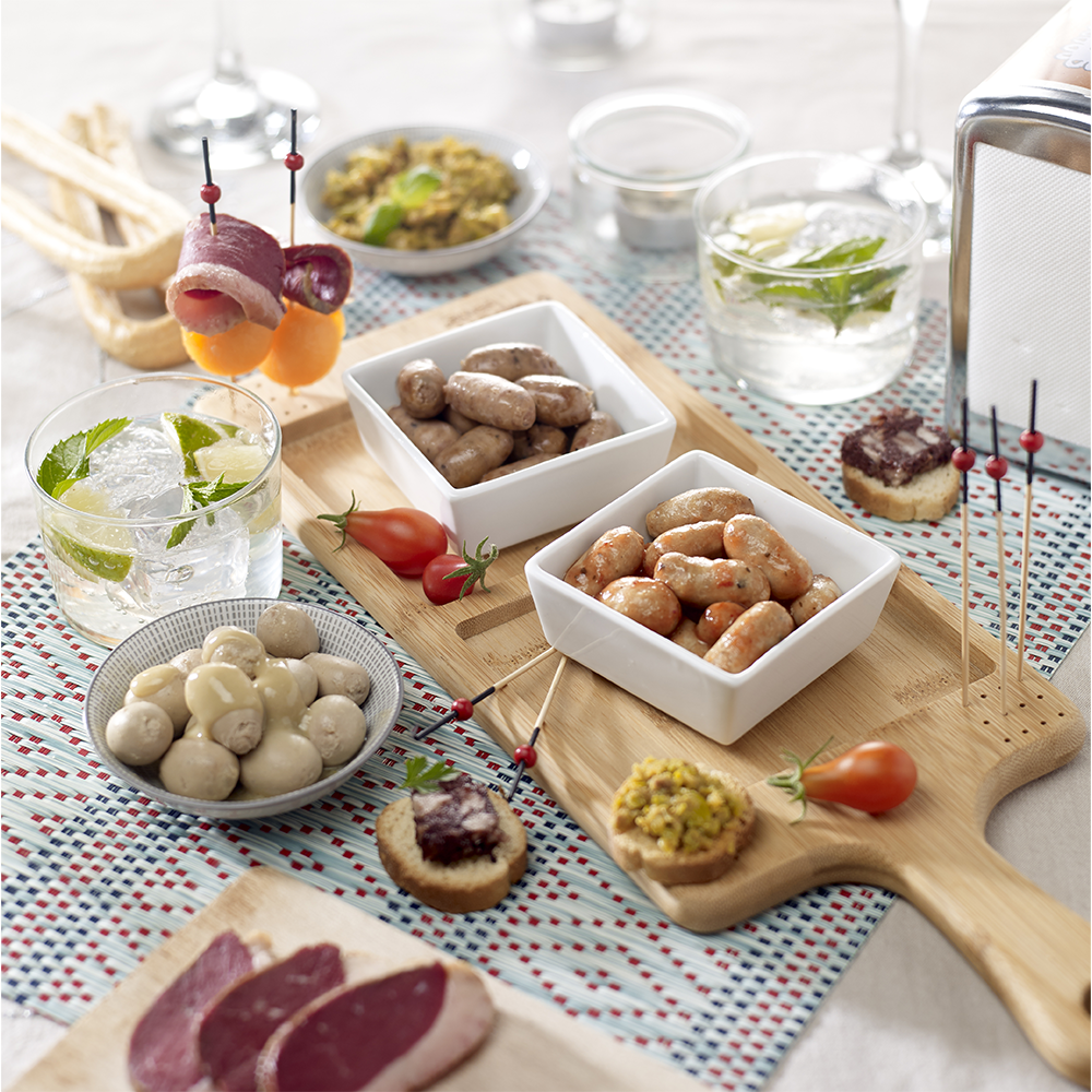 Les Petites Saucisses de Toulouse au Coulis de Tomates, Basilic et Piment d'Espelette